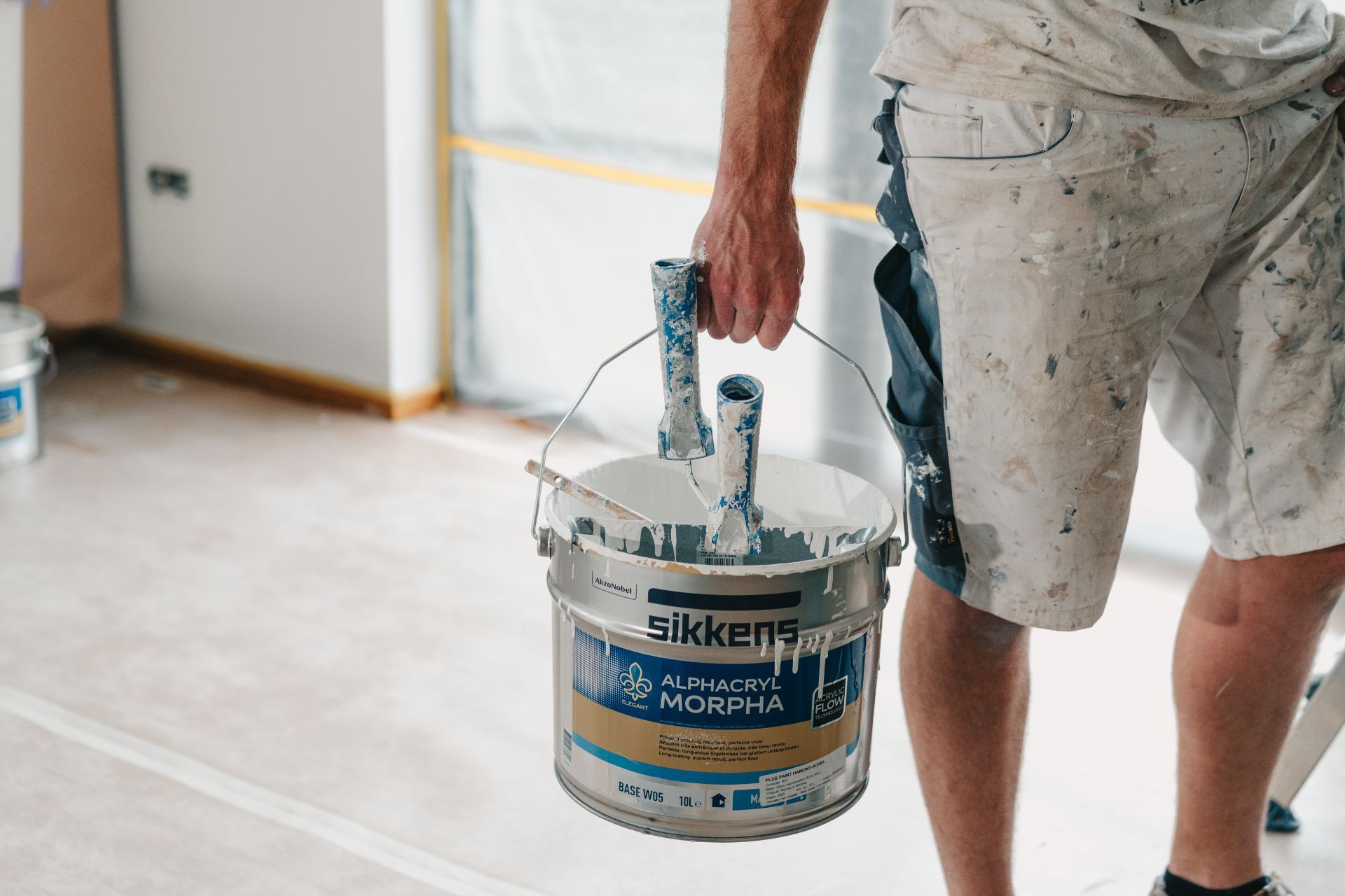 Plus paint bezig met afwerking
